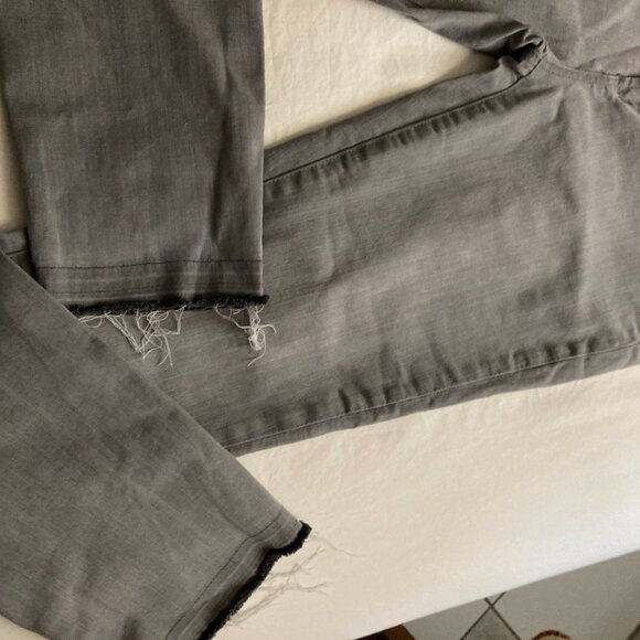 Articles of Society grey skinny jeans - size 30 - Picture 3 of 8